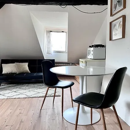 Loft Apartment Close To Metro Palmovka Praha Exteriér fotografie