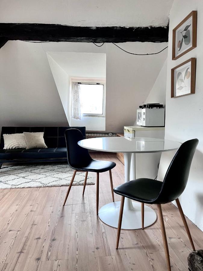 Loft Close To Metro Palmovka * 布拉格