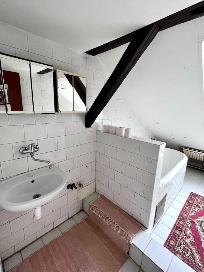 Loft Close To Metro Palmovka 公寓